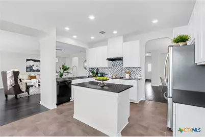 2077 Oxbow Circle, New Braunfels, TX 78130 - Photo 11