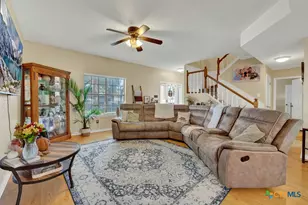 1074 Camellia Ln, New Braunfels, TX 78130 - Photo 7