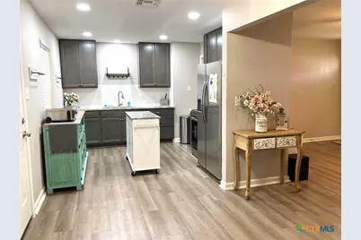 1604 Crockett Avenue, Victoria, TX 77901 - Photo 9