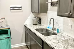 1604 Crockett Ave, Victoria, TX 77901 - Photo 15