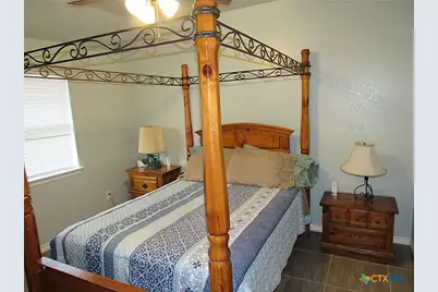 1104 N Blair Street, Belton, TX 76513 - Photo 9