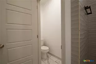 403 Brushy Creek, Victoria, TX 77904 - Photo 17