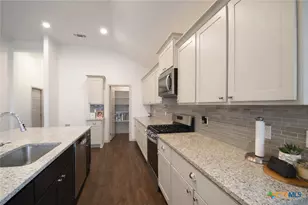 403 Brushy Creek, Victoria, TX 77904 - Photo 25