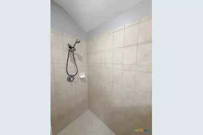 204 Windwood Lane, Victoria, TX 77904 - Photo 9