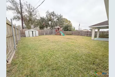 204 Windwood Lane, Victoria, TX 77904 - Photo 17