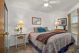 500 N Market Ave, New Braunfels, TX 78130 - Photo 13