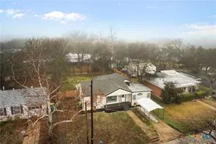 1418 N Wall St, Belton, TX 76513 - Photo 35