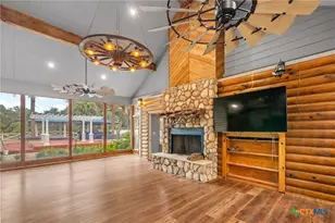 2955 Fannin Oaks, Victoria, TX 77905 - Photo 5