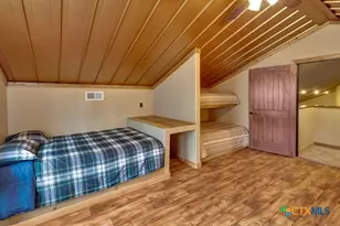 402 Sunset Dr, Edna, TX 77957 - Photo 37