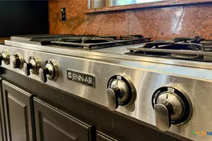 402 Sunset Dr, Edna, TX 77957 - Photo 15