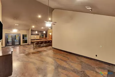 402 Sunset Drive, Edna, TX 77957 - Photo 7