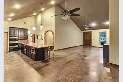 402 Sunset Drive, Edna, TX 77957 - Photo 9