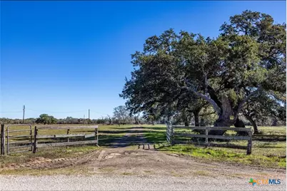 000 County Road 284, Edna, TX 77957 - Photo 1