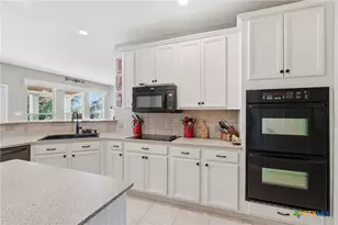 260 Wentworth, Spring Branch, TX 78070 - Photo 9