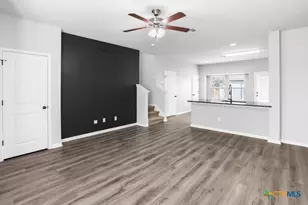 105 Switchgrass St, San Marcos, TX 78666 - Photo 9