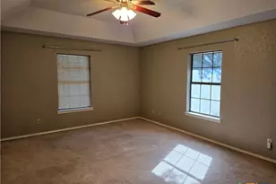 241 Galvin Dr, Seguin, TX 78155 - Photo 5