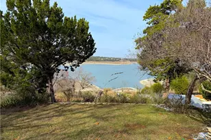 937 Hillcrest Forest, Canyon Lake, TX 78133 - Photo 5