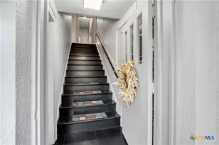 503 S Austin St, Seguin, TX 78155 - Photo 23