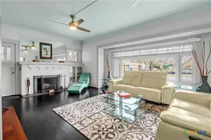 503 S Austin St, Seguin, TX 78155 - Photo 5