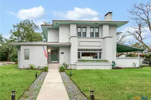503 S Austin St, Seguin, TX 78155 - Photo 1