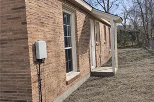 118 N 26th St, Gatesville, TX 76528 - Photo 5