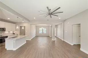 381 Monarch, Canyon Lake, TX 78133 - Photo 9