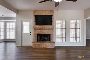 204 Spur Dr, Victoria, TX 77904 - Photo 7