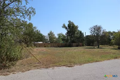 1018 W 1st Street, Taylor, TX 76574 - Photo 7