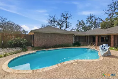 202 Wedgewood, Seguin, TX 78155 - Photo 5