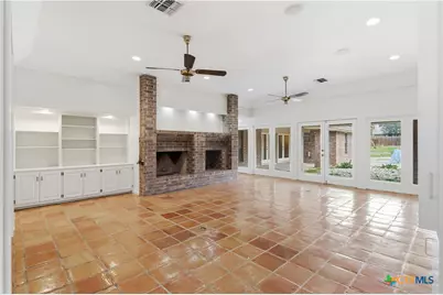 202 Wedgewood, Seguin, TX 78155 - Photo 9