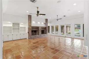 202 Wedgewood, Seguin, TX 78155 - Photo 9