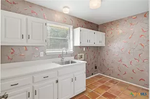 202 Wedgewood, Seguin, TX 78155 - Photo 25