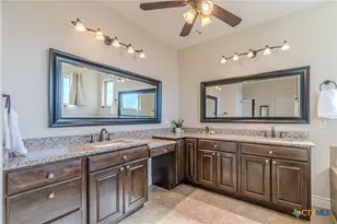 105 Windcliff Way, New Braunfels, TX 78132 - Photo 21