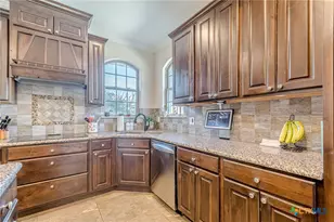 105 Windcliff Way, New Braunfels, TX 78132 - Photo 15