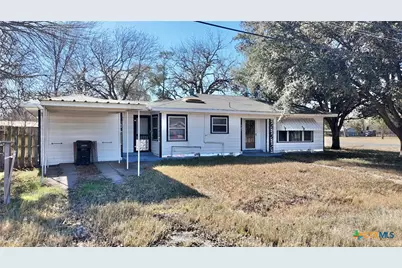 142 W 4th St., Yorktown, TX 78164 - Photo 1