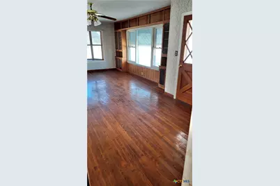 142 W 4th St., Yorktown, TX 78164 - Photo 11