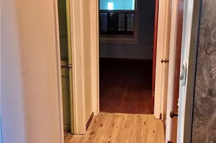 142 W 4th St, Yorktown, TX 78164 - Photo 19