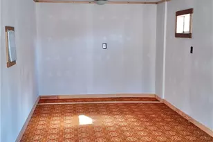 142 W 4th St, Yorktown, TX 78164 - Photo 21