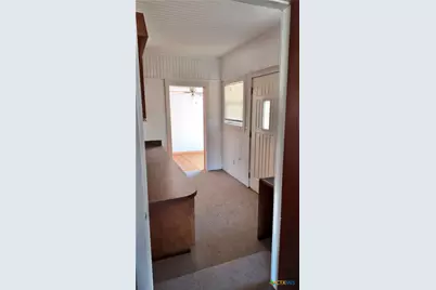 142 W 4th St., Yorktown, TX 78164 - Photo 15