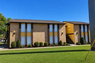 903 S Magnolia Ave, Luling, TX 78648 - Photo 1
