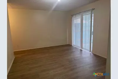 903 S Magnolia Avenue #9, Luling, TX 78648 - Photo 3