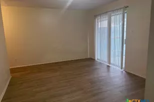 903 S Magnolia Ave, Luling, TX 78648 - Photo 3