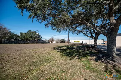 1327 W Austin Street, Port Lavaca, TX 77979 - Photo 5