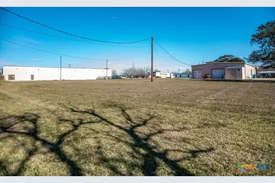 1327 W Austin Street, Port Lavaca, TX 77979 - Photo 7