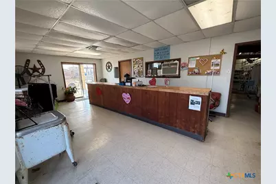 1325 W Austin Street, Port Lavaca, TX 77979 - Photo 7