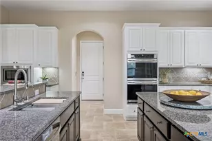 2194 Ranch Loop Dr, New Braunfels, TX 78132 - Photo 13