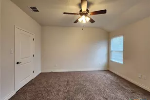 324 Untermaier Dr, New Braunfels, TX 78130 - Photo 7