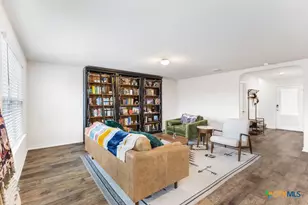 12207 Beryl Knl, San Antonio, TX 78245 - Photo 9