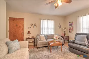 907 S 39th St, Temple, TX 76504 - Photo 9