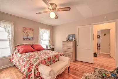 907 S 39th Street, Temple, TX 76504 - Photo 23